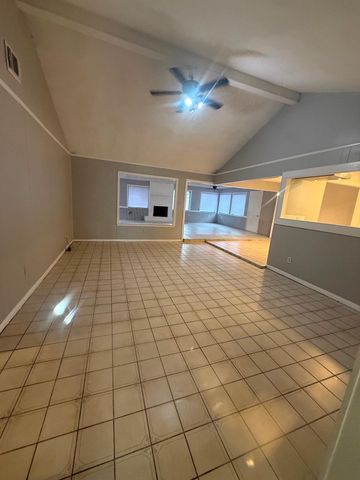 7839 Vernwood Street, Houston, TX 77040