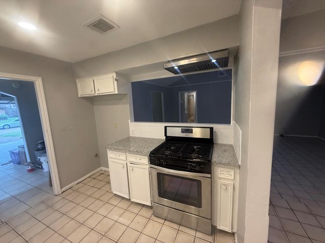7839 Vernwood Street, Houston, TX 77040