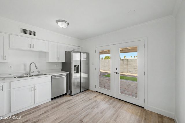 1467 S LAZONA Drive, Mesa, AZ 85204