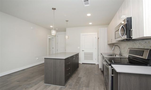 4819 Caroline Street 206, Houston, TX 77004