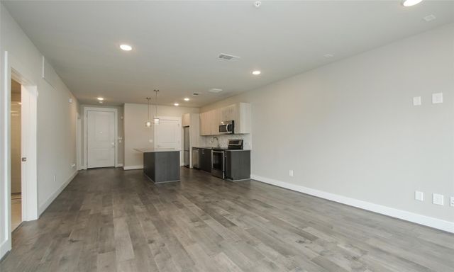 4819 Caroline Street 206, Houston, TX 77004