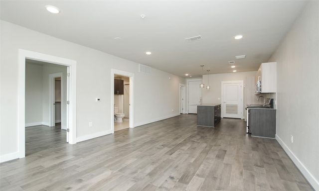 4819 Caroline Street 206, Houston, TX 77004