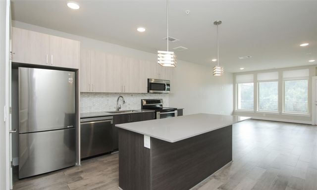 4819 Caroline Street 206, Houston, TX 77004