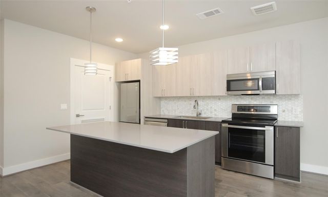 4819 Caroline Street 206, Houston, TX 77004