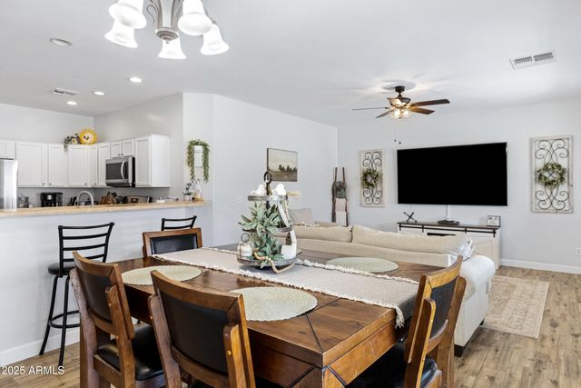 17292 W PINNACLE VISTA Drive, Surprise, AZ 85387