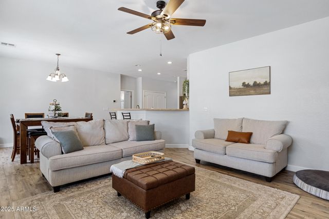 17292 W PINNACLE VISTA Drive, Surprise, AZ 85387