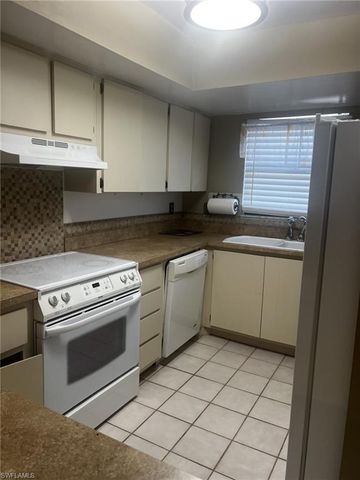 1754 Cape Coral PKWY E 107, Cape Coral, FL 33904