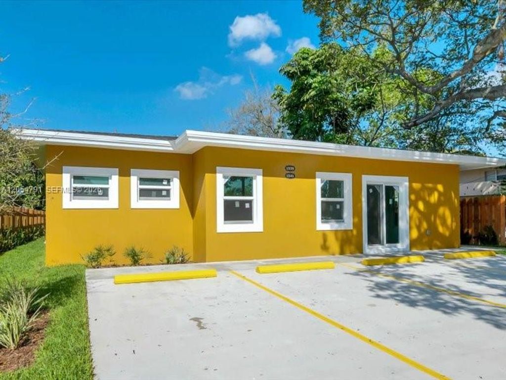 1541 SW 44 Avenue, Fort Lauderdale, FL 33317