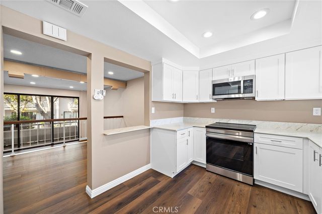 14 Baruna Court, Newport Beach, CA 92663