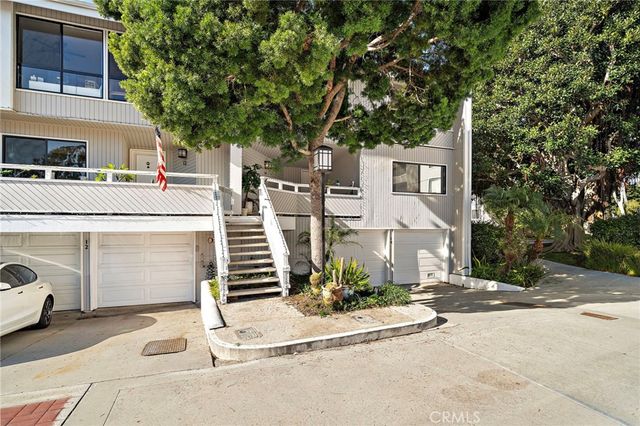 14 Baruna Court, Newport Beach, CA 92663