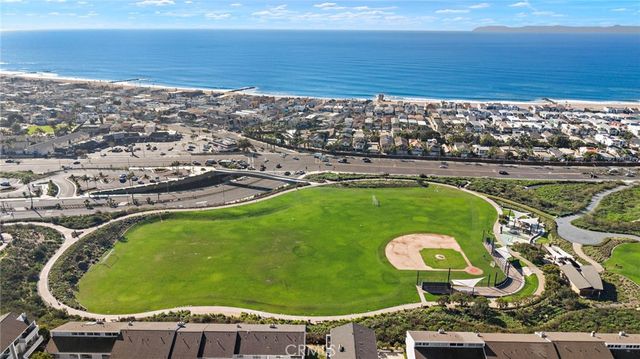 14 Baruna Court, Newport Beach, CA 92663