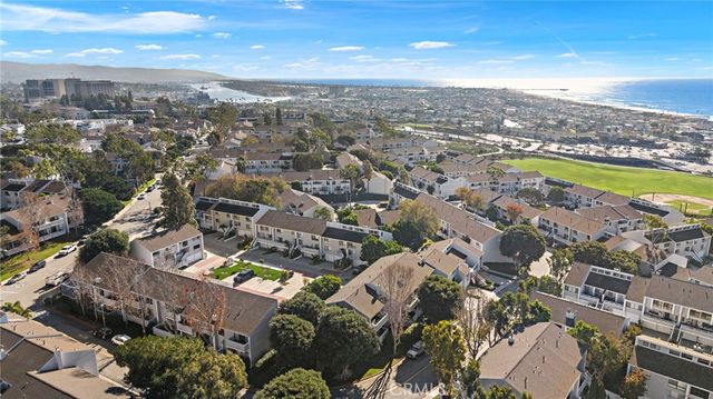 14 Baruna Court, Newport Beach, CA 92663