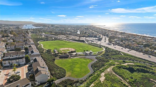 14 Baruna Court, Newport Beach, CA 92663