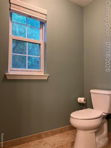 1815 Twin Lakes Boulevard, Oxford, MI 48371