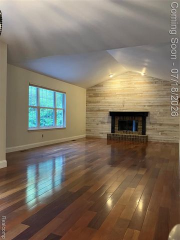 1815 Twin Lakes Boulevard, Oxford, MI 48371