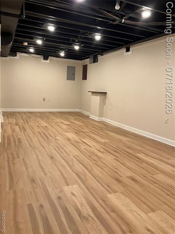1815 Twin Lakes Boulevard, Oxford, MI 48371