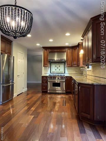 1815 Twin Lakes Boulevard, Oxford, MI 48371