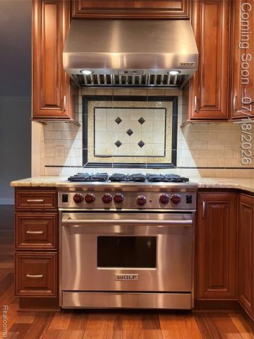 1815 Twin Lakes Boulevard, Oxford, MI 48371