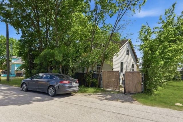 3814 Walker Street, Houston, TX 77023