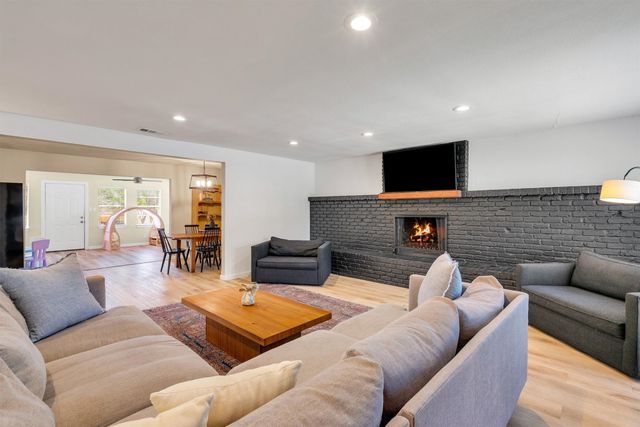 13416 Emeline Street, Farmers Branch, TX 75234