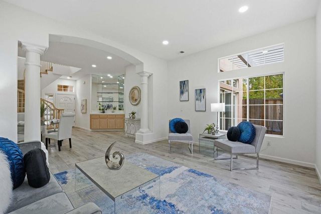 2207 Vizcaya Circle, Campbell, CA 95008