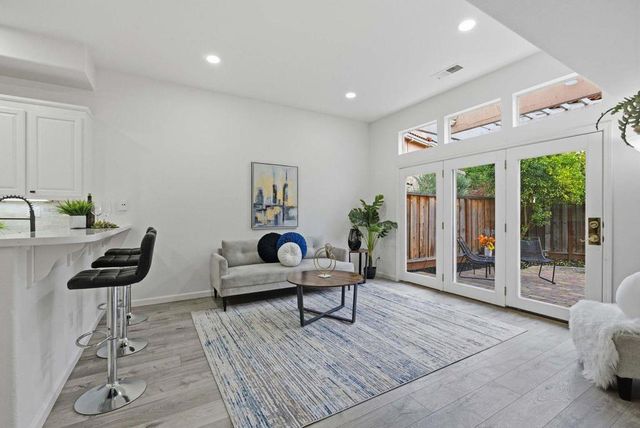 2207 Vizcaya Circle, Campbell, CA 95008