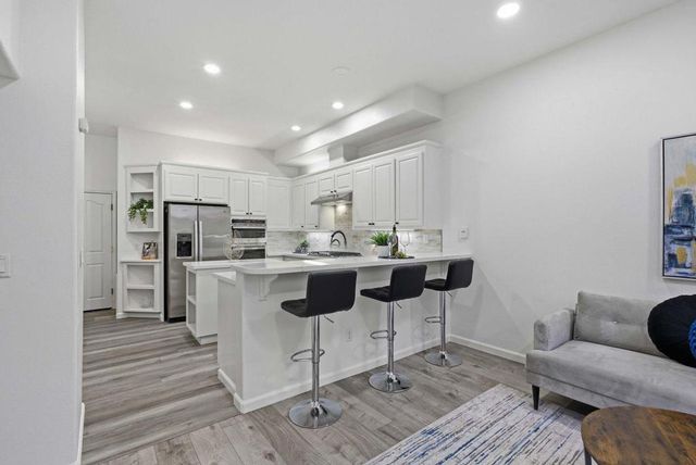 2207 Vizcaya Circle, Campbell, CA 95008