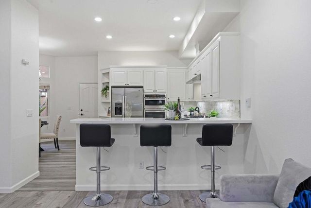 2207 Vizcaya Circle, Campbell, CA 95008