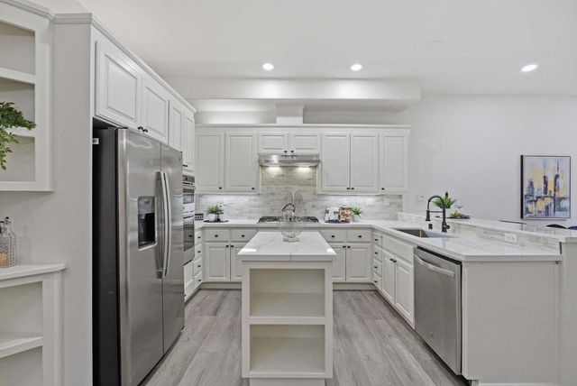 2207 Vizcaya Circle, Campbell, CA 95008