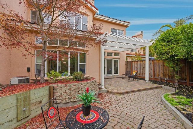 2207 Vizcaya Circle, Campbell, CA 95008