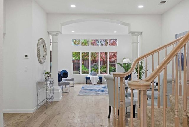 2207 Vizcaya Circle, Campbell, CA 95008