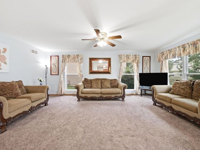 601 Greystone Lane, Bolingbrook, IL 60440