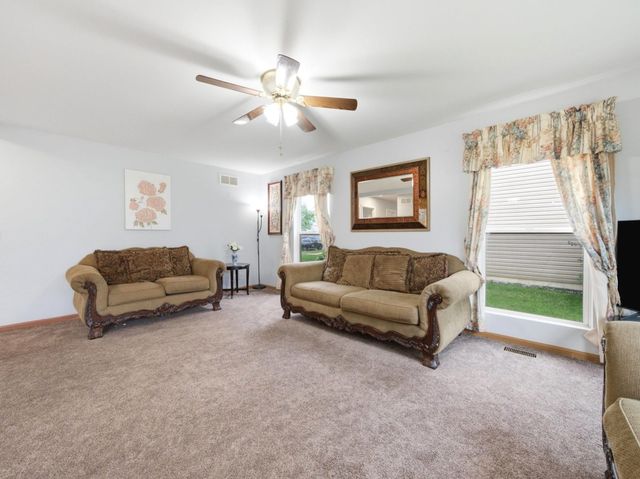 601 Greystone Lane, Bolingbrook, IL 60440