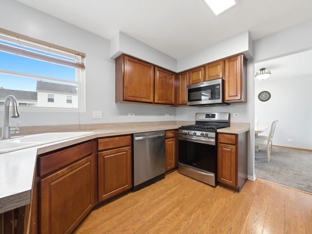 601 Greystone Lane, Bolingbrook, IL 60440