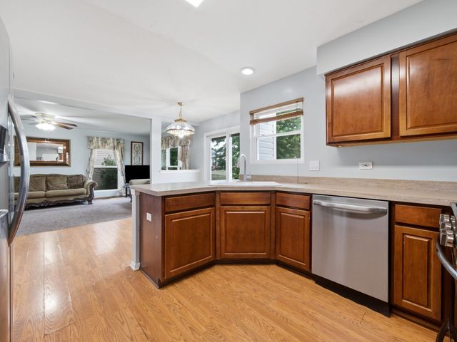 601 Greystone Lane, Bolingbrook, IL 60440