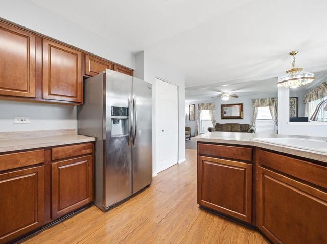 601 Greystone Lane, Bolingbrook, IL 60440