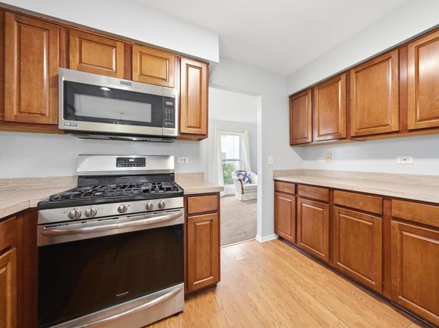 601 Greystone Lane, Bolingbrook, IL 60440