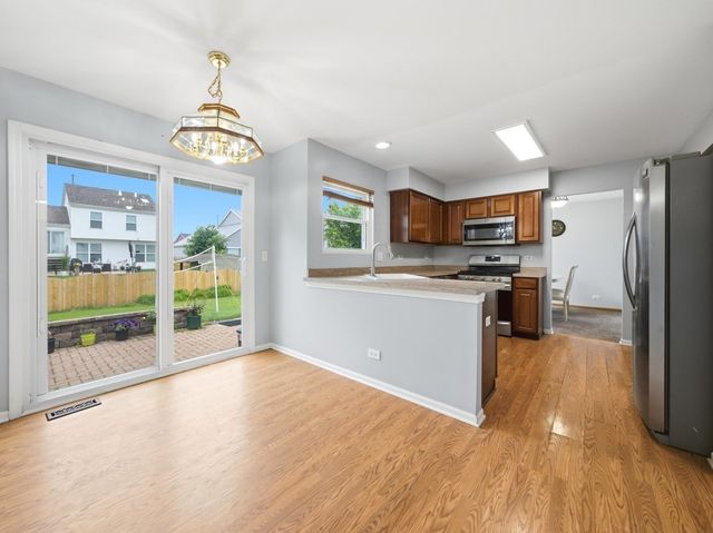 601 Greystone Lane, Bolingbrook, IL 60440