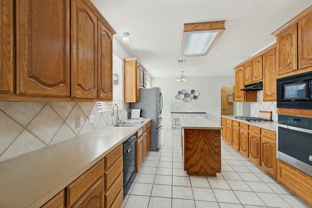8112 Silverado Trail, Mckinney, TX 75070