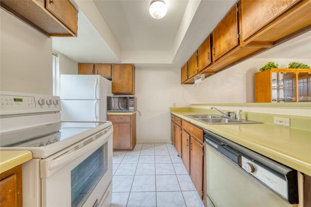 4152 Belle Park Drive 4152, Houston, TX 77072