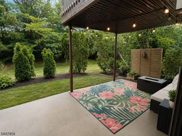5006 N Oaks Blvd, North Brunswick Twp., NJ 08902