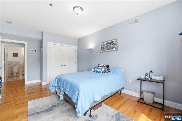 902 N 5th Street 207, Newark, NJ 07107