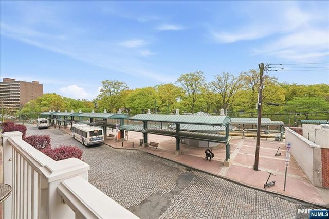 902 N 5th Street 207, Newark, NJ 07107