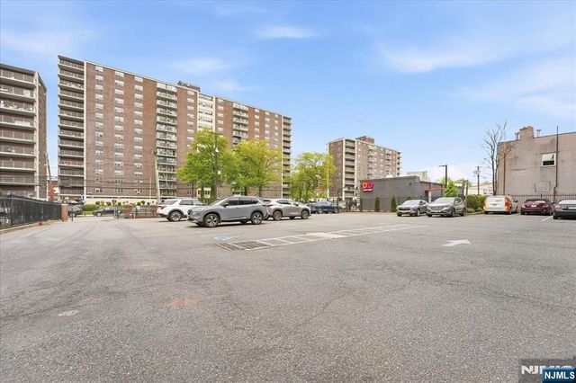 902 N 5th Street 207, Newark, NJ 07107