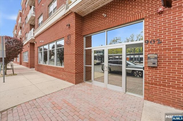 902 N 5th Street 207, Newark, NJ 07107