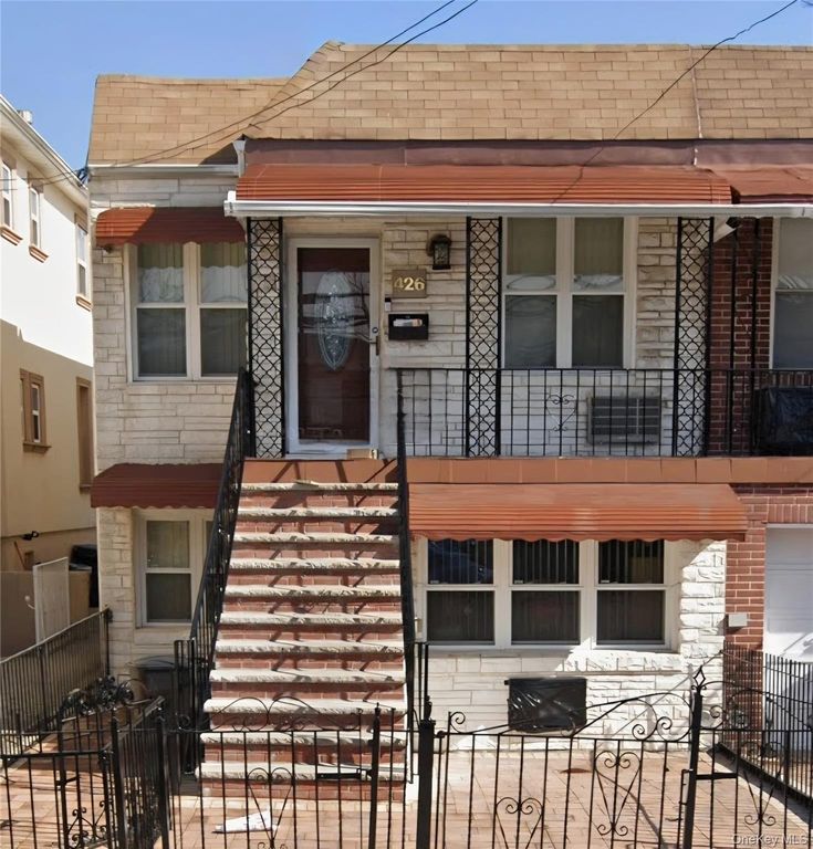 426 Calhoun Avenue, Bronx, NY 10465