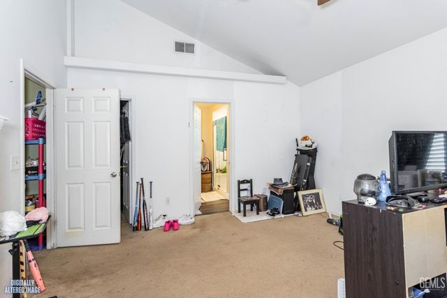 1502 Park City Avenue, Bakersfield, CA 93307