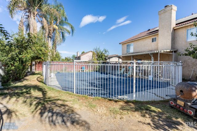 1502 Park City Avenue, Bakersfield, CA 93307