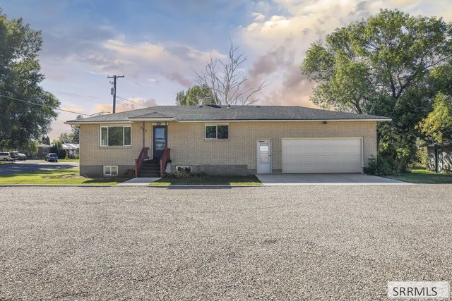 420 W 1st S, Rigby, ID 83422