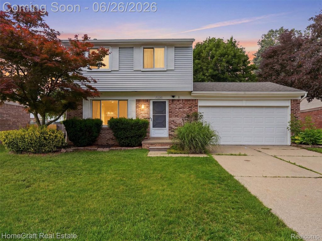 41462 SIMCOE Drive, Canton Charter Township, MI 48188